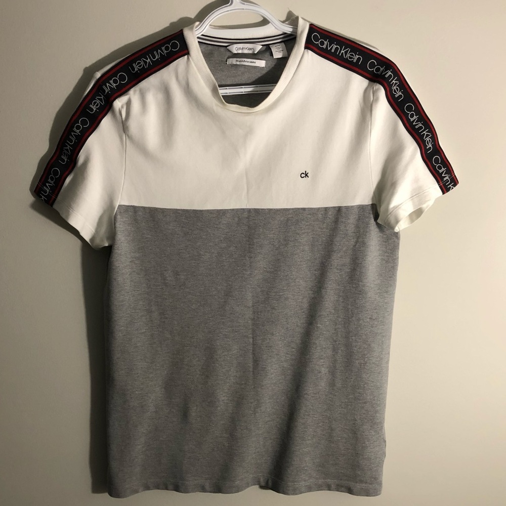Calvin Klein T-shirt